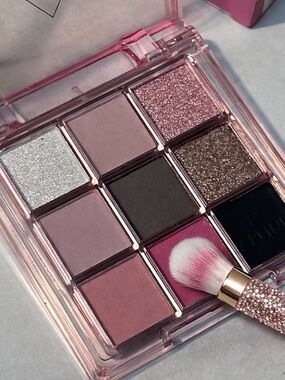 Kohl's Pink & Plum 9-Color Eyeshadow Palette